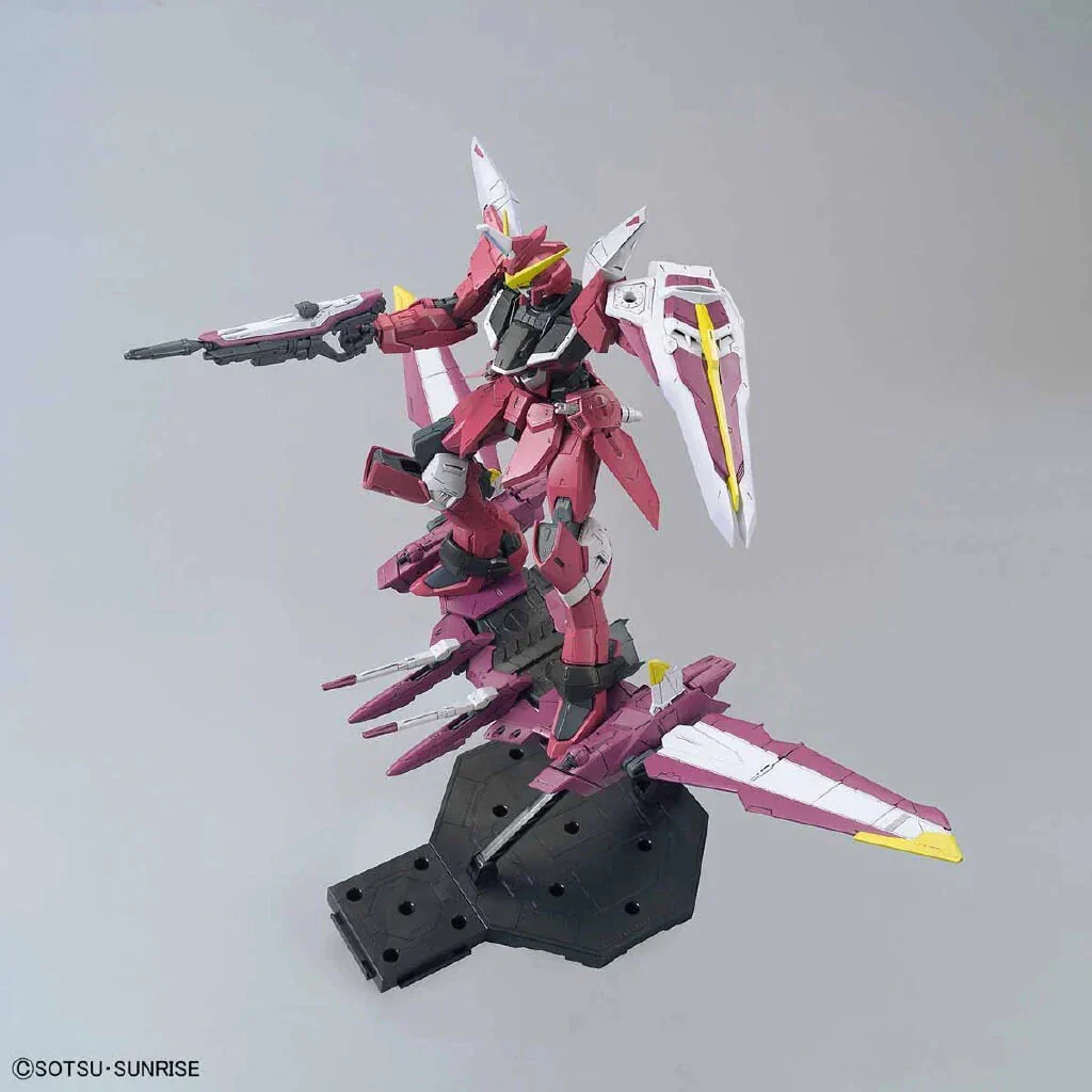 MG 1/100 ZGMF-X09A Justice Gundam Model Kit - Image 8
